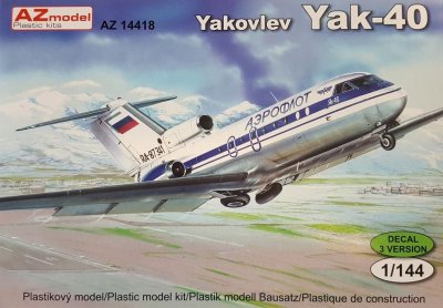 Plastikový model letadla AZ-Model 14418 Jak-40 Aeroflot 1:144