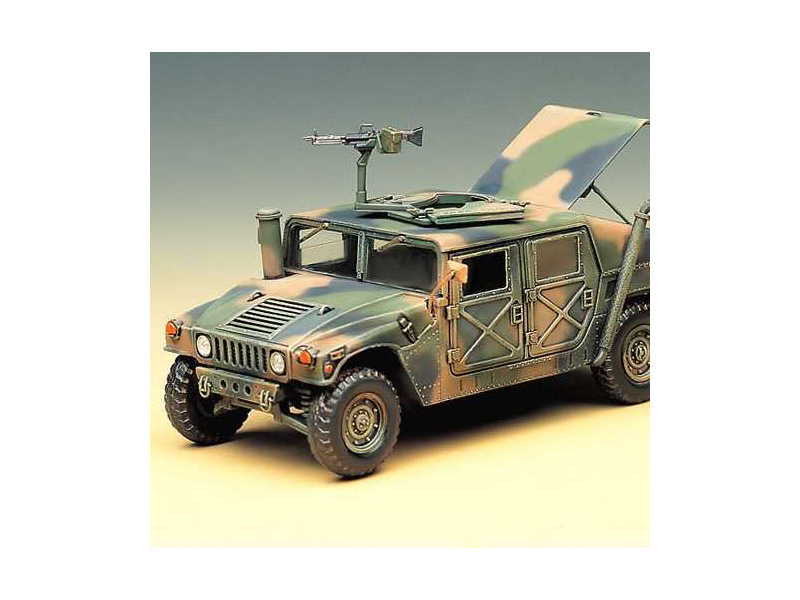 Plastikový model vojenské techniky Academy 13241 M-1025 Armored Carrier (1:35)