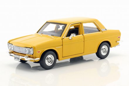 Maisto 1:24 Datsun 510 (1971) žlutá