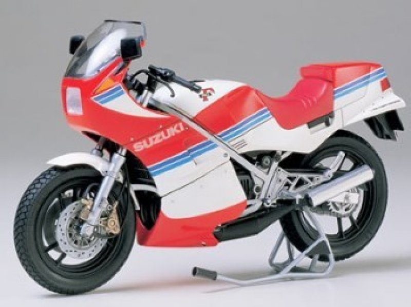 Plastikový model motorky Tamiya 14029 Suzuki RG 250 1:12 | pkmodelar.cz