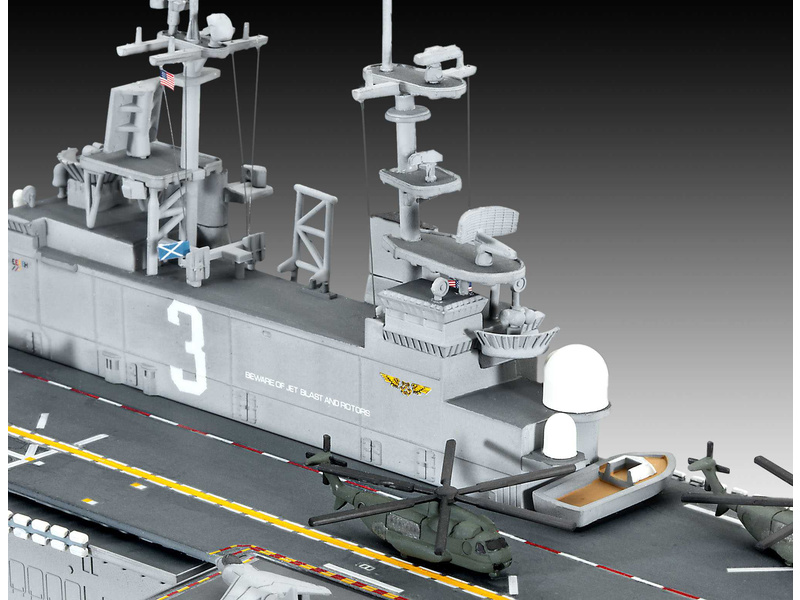 Revell USS Wasp Class 1 (1:700) | pkmodelar.cz