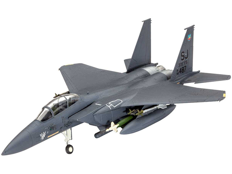 Plastikový model letadla Revell 03972 F-15E Strike Eagle s bombami 1:144